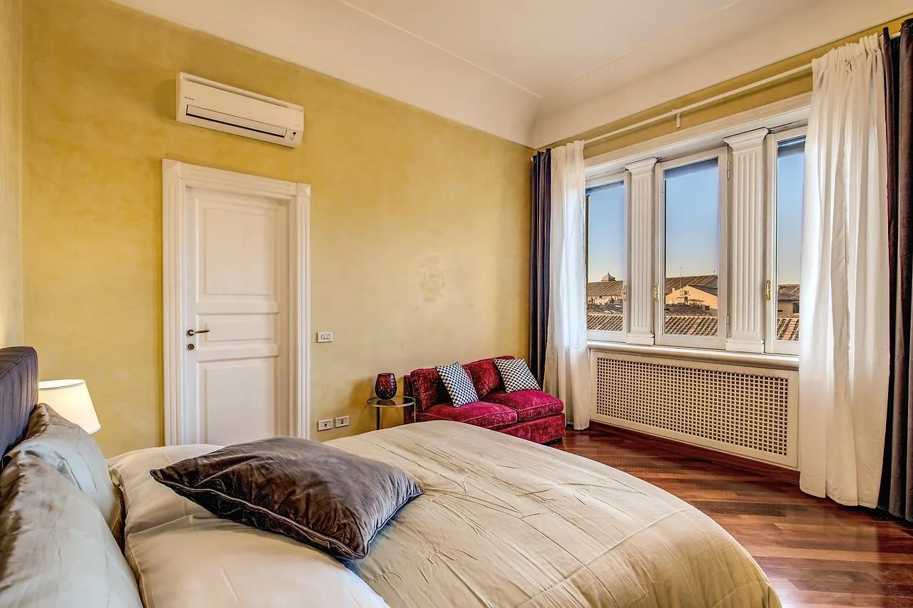 Downtown Srl - Imperial Panorama Penthouse Apartman Róma