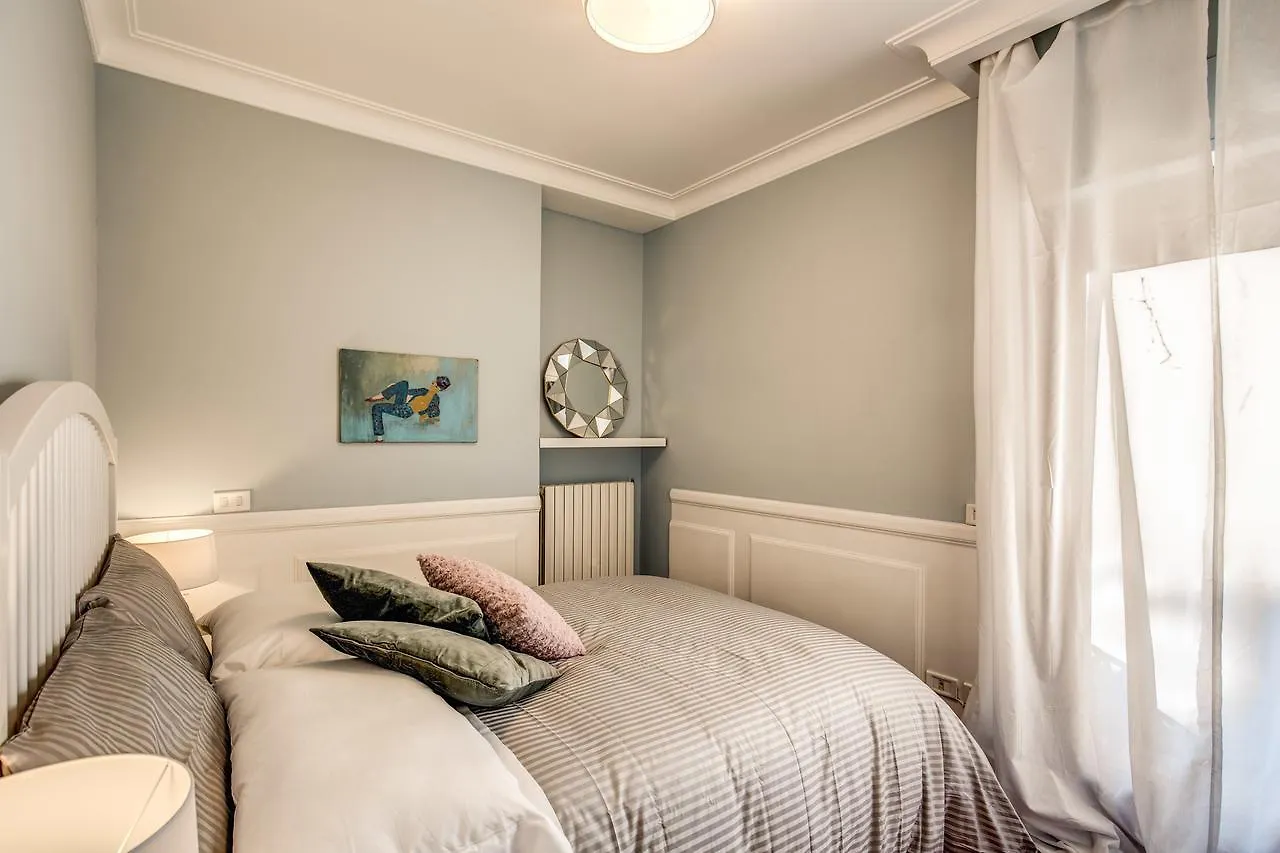 Downtown Srl - Imperial Panorama Penthouse Apartman Róma