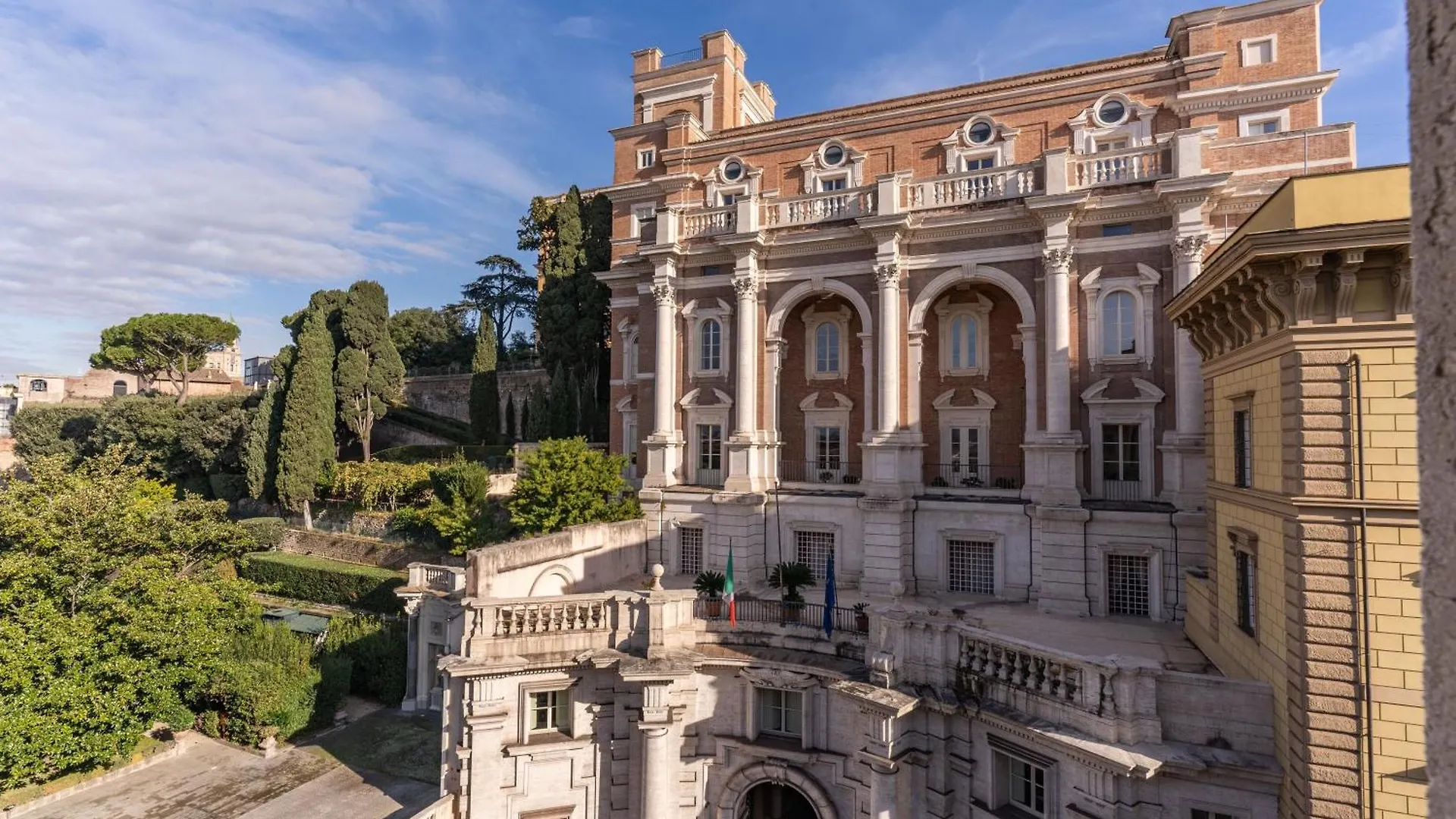 Downtown Srl - Imperial Panorama Penthouse Apartment Rome